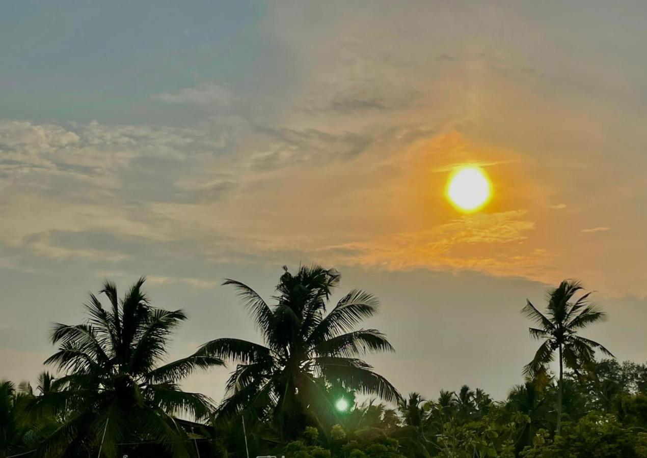 Santa Maria, Trivandrum - An Airport Boutique By The Sea Bed & Breakfast Thiruvananthapuram ภายนอก รูปภาพ
