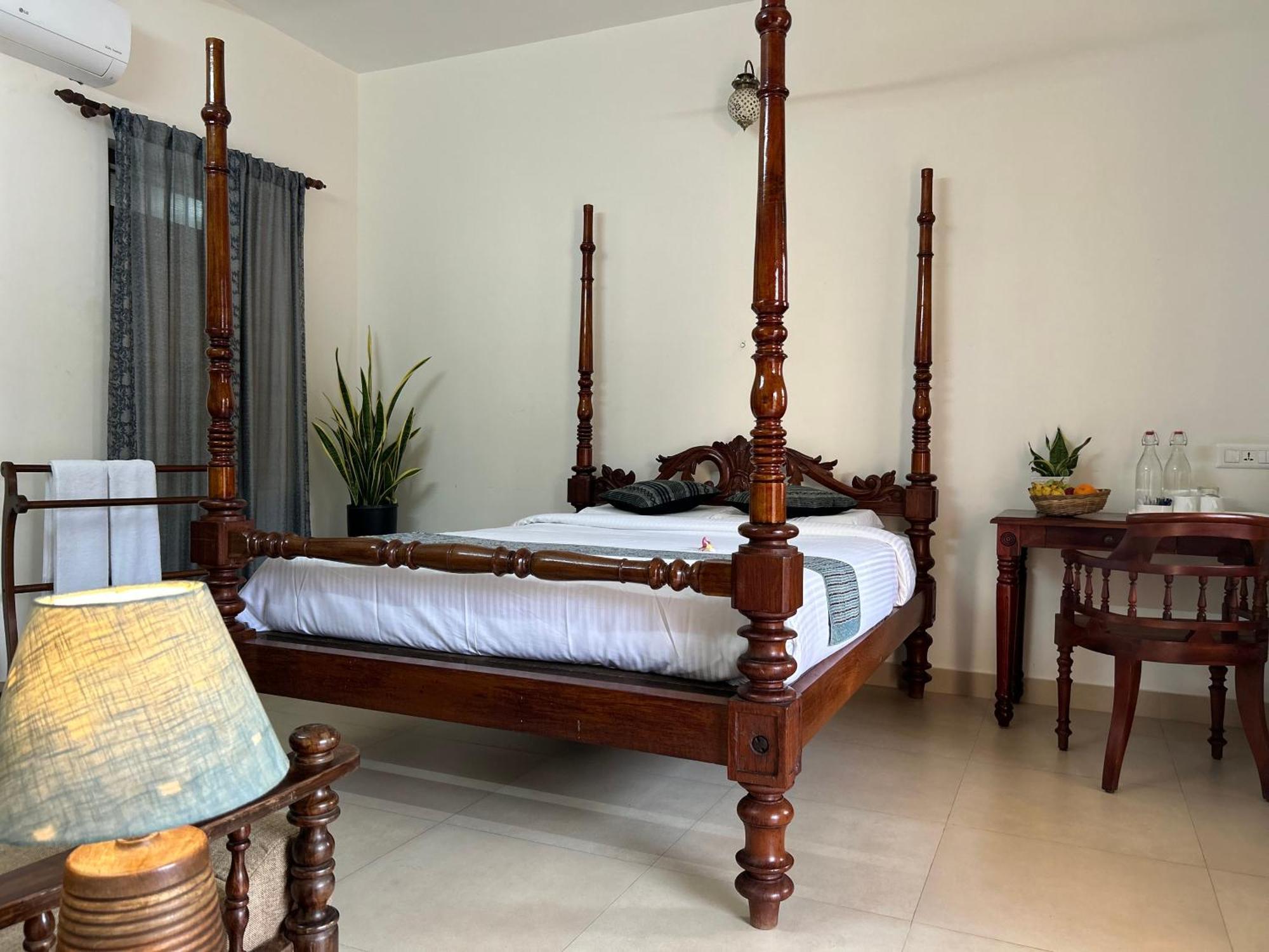 Santa Maria, Trivandrum - An Airport Boutique By The Sea Bed & Breakfast Thiruvananthapuram ภายนอก รูปภาพ